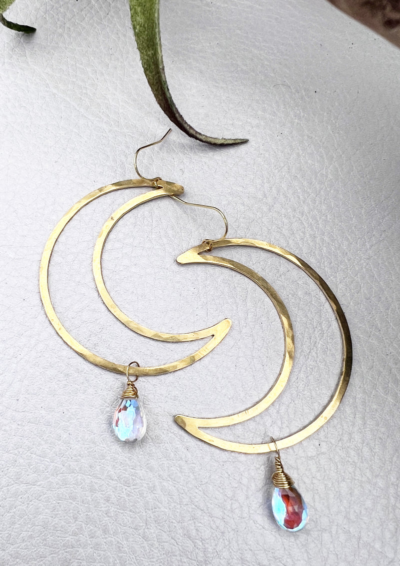 Renew | Crescent Moon with Crystal