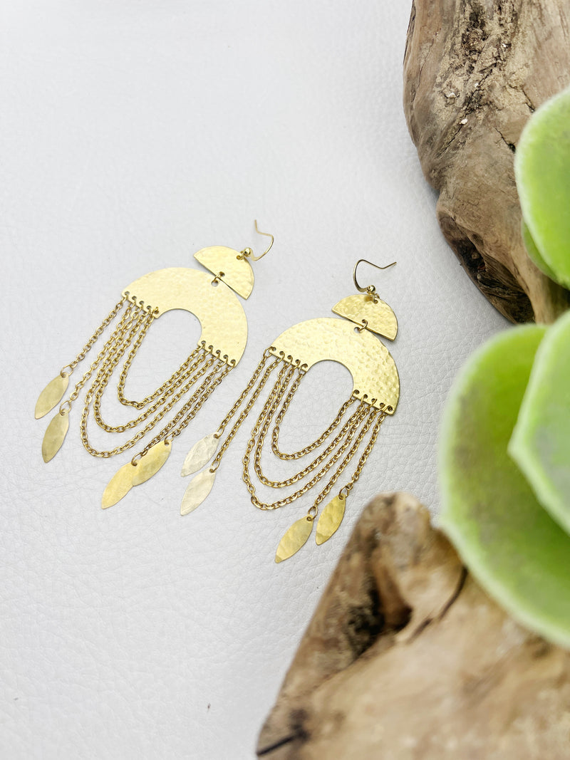 Golden Current | Hammered Arch Chain Earrings