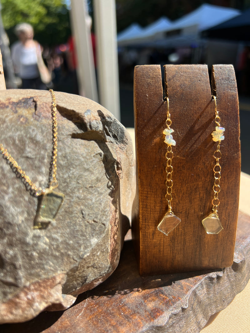 Whispers of Yellow | Chain Earrings with Lemon Quartz