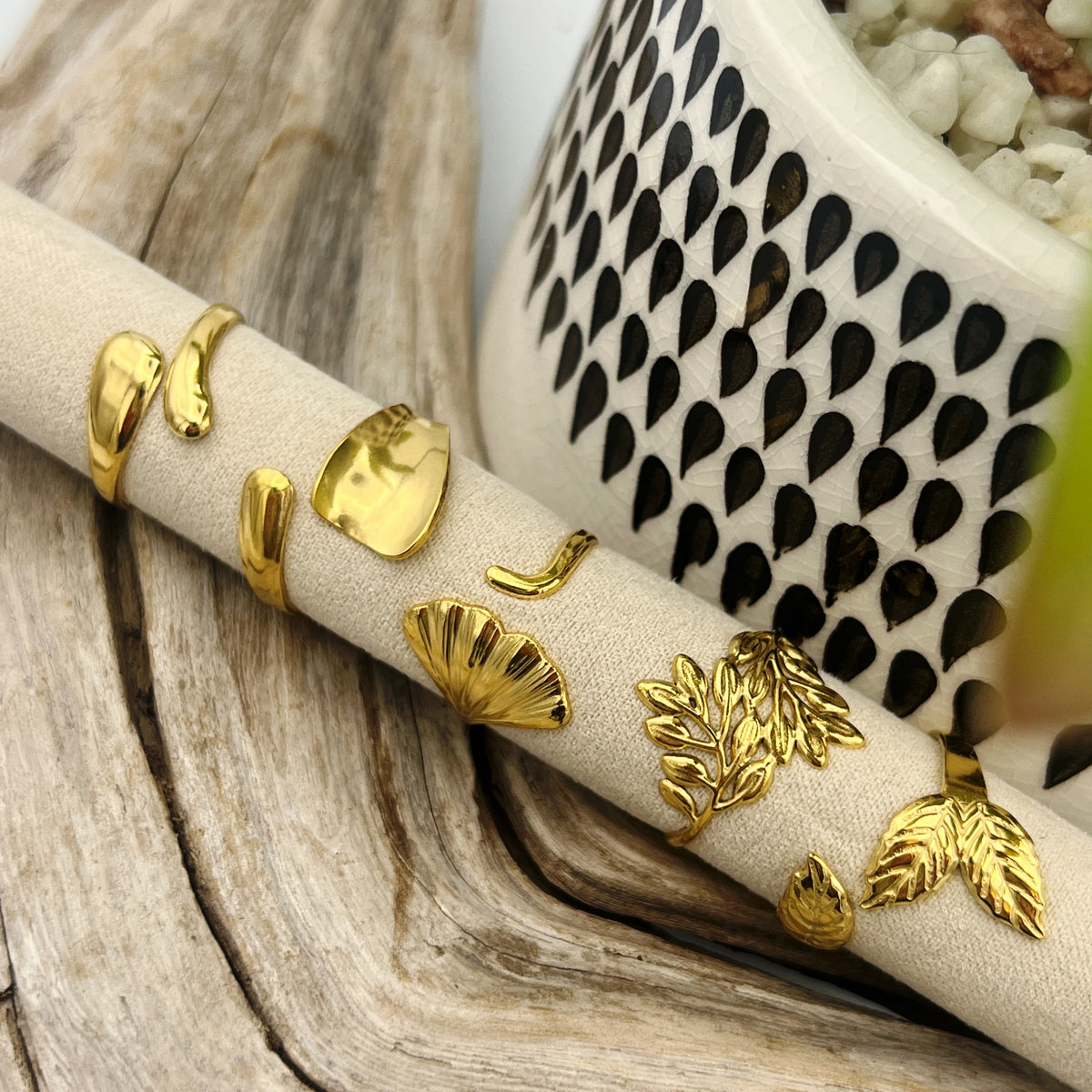 Golden Leaves | Adjustable Leaf-Inspired Rings