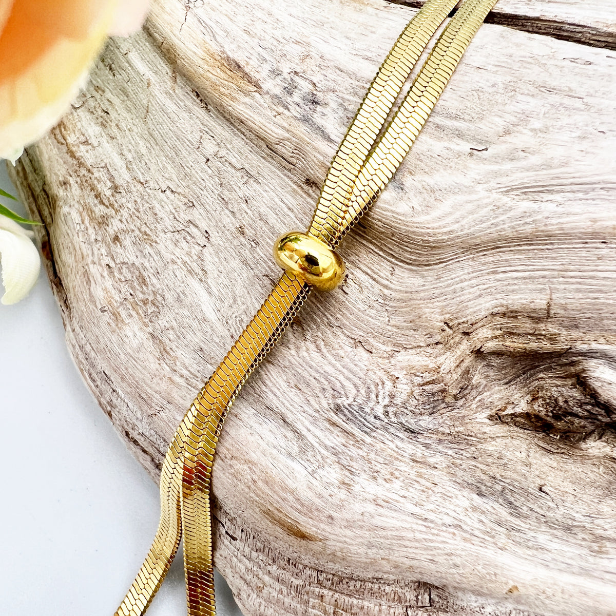Alice Lariat | Adjustable Gold-Plated Stainless Steel Necklace
