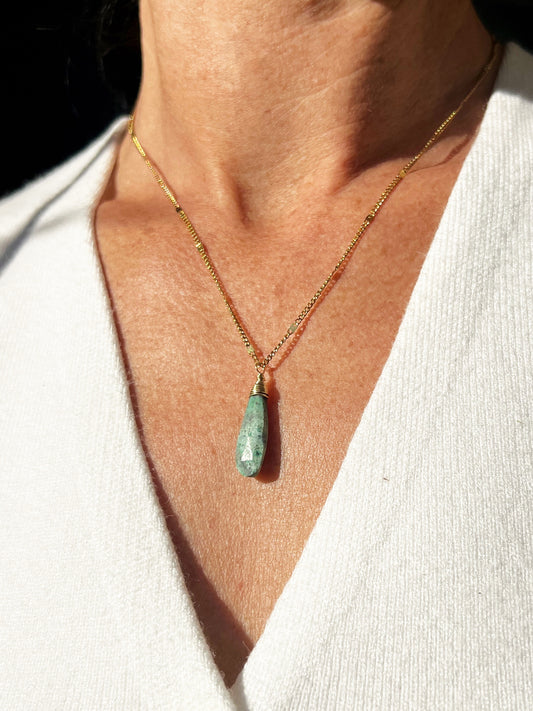 Chrysoprase Dreams | A T-Shirt Necklace