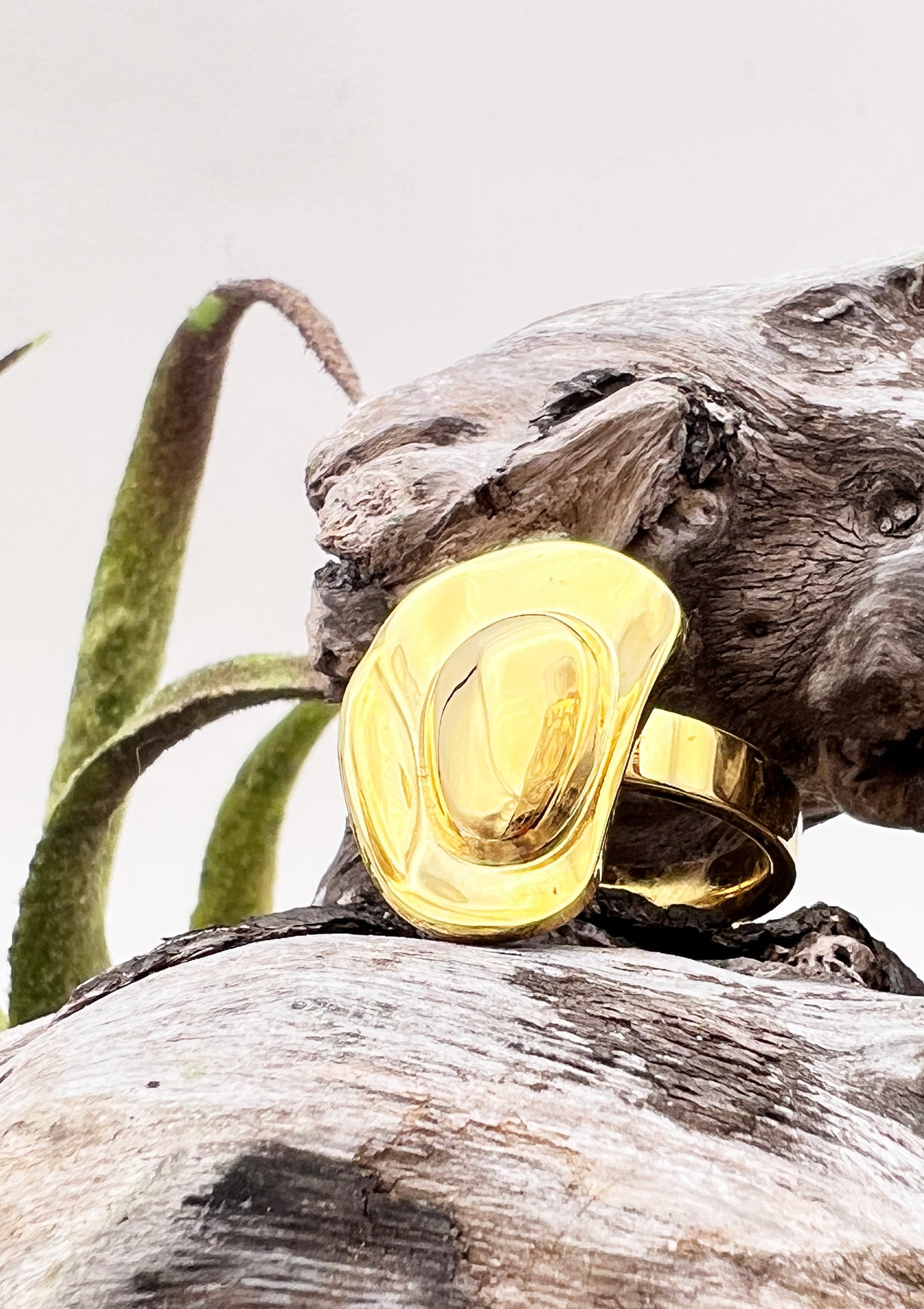 "Golden cowboy hat statement ring in solid steel – Rodeo Spirit Ring by Real To The Roots"
