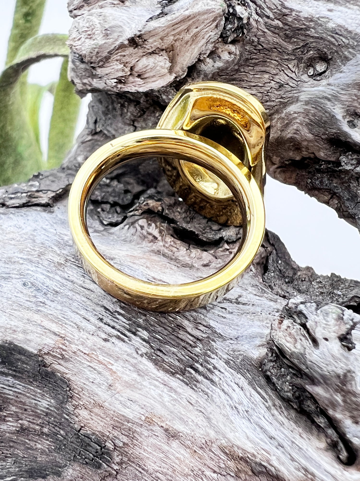 "Golden cowboy hat statement ring in solid steel – Rodeo Spirit Ring by Real To The Roots"