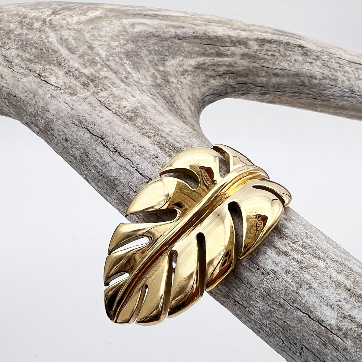 Golden Monstera | Waterproof Stainless Steel Ring