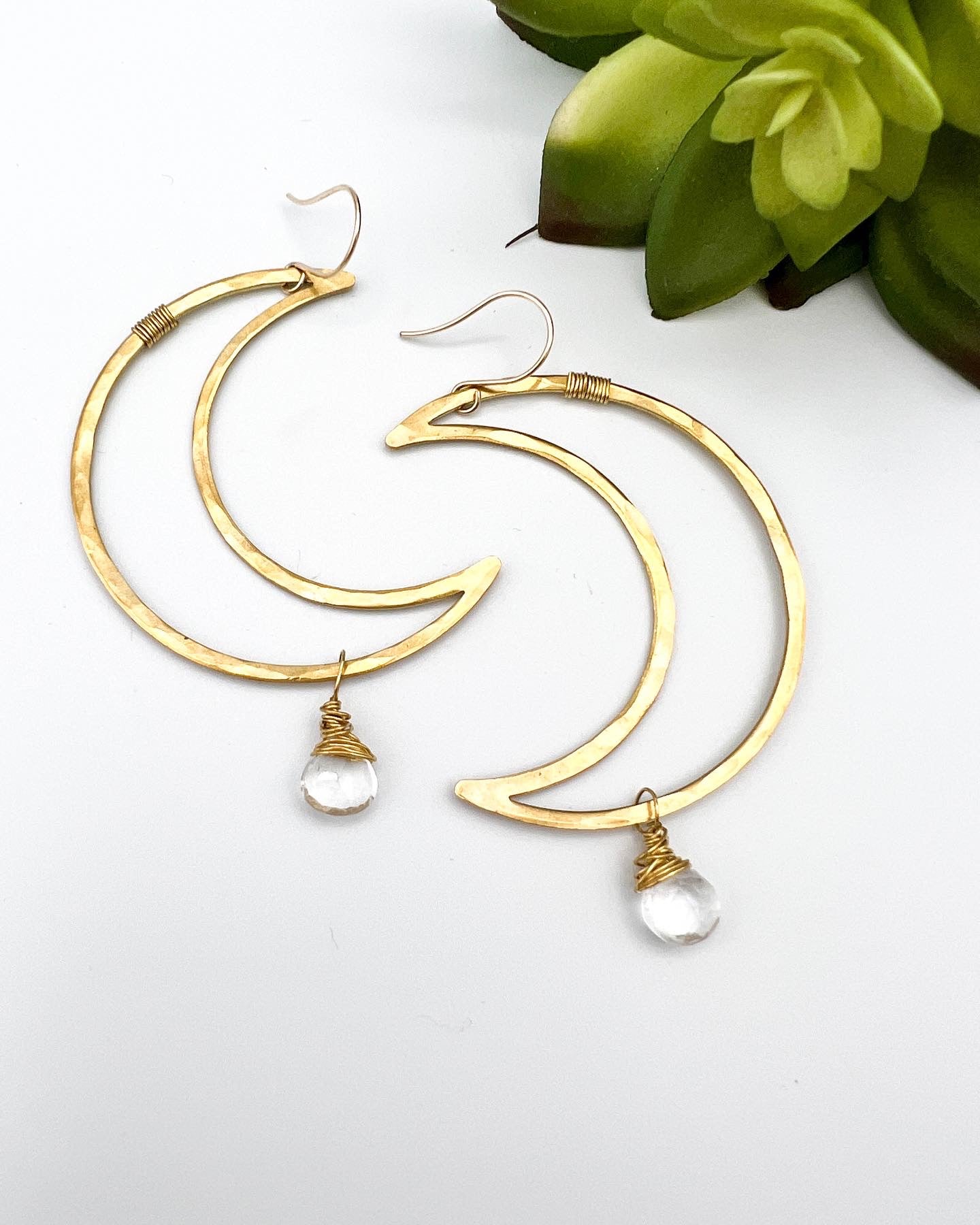 Renew | Crescent Moon with Crystal
